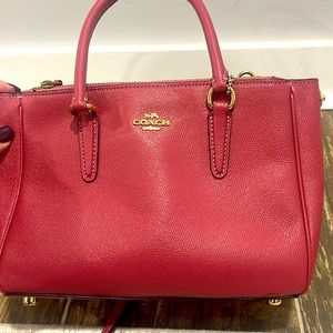 Coach over the shoulder purse. Great condition.
